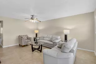 1027 Yarmouth Dr, Boca Raton, FL 33434 - Photo 12