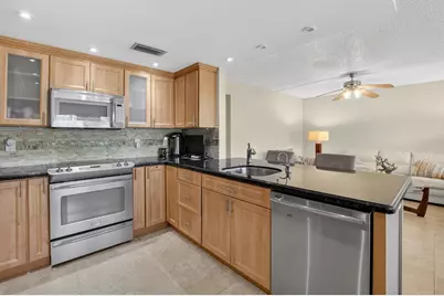 1027 Yarmouth Drive #B, Boca Raton, FL 33434 - Photo 2
