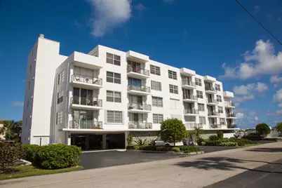 301 Croton Avenue #405, Lantana, FL 33462 - Photo 2