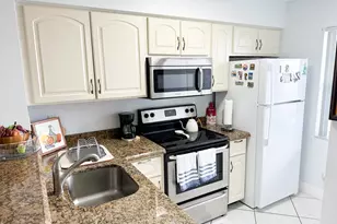 2222 N Cypress Bend Dr, Pompano Beach, FL 33069 - Photo 8