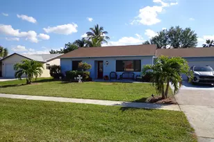 151 Cordoba Cir, Royal Palm Beach, FL 33411 - Photo 2