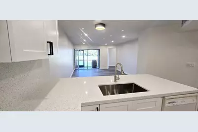 5539 Courtyard Drive #5539, Margate, FL 33063 - Photo 4