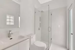 237 NW 7th St, Boca Raton, FL 33432 - Photo 30