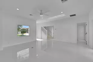 237 NW 7th St, Boca Raton, FL 33432 - Photo 8