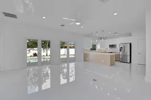 237 NW 7th St, Boca Raton, FL 33432 - Photo 4