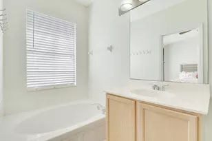 123 E Thatch Palm Cir, Jupiter, FL 33458 - Photo 20