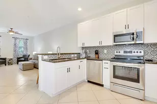 123 E Thatch Palm Cir, Jupiter, FL 33458 - Photo 10