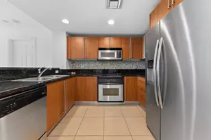 610 Clematis St, West Palm Beach, FL 33401 - Photo 2