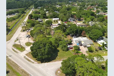 902 Angle Road, Fort Pierce, FL 34947 - Photo 8