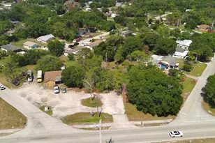 902 Angle Rd, Fort Pierce, FL 34947 - Photo 4