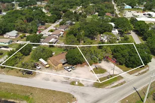 902 Angle Rd, Fort Pierce, FL 34947 - Photo 1