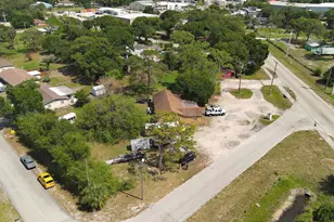 902 Angle Rd, Fort Pierce, FL 34947 - Photo 14