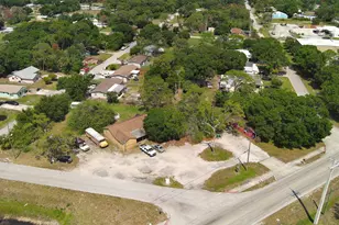 902 Angle Rd, Fort Pierce, FL 34947 - Photo 2