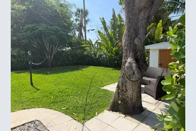211 Princeton Drive, Lake Worth Beach, FL 33460 - Photo 22
