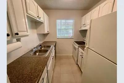 200 Croton Avenue #109, Lantana, FL 33462 - Photo 10