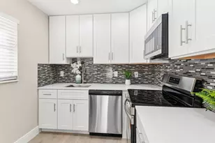141 Brittany C, Delray Beach, FL 33446 - Photo 4