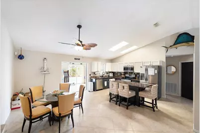 279 SW Glenwood Drive, Port Saint Lucie, FL 34984 - Photo 4