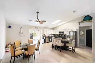 279 SW Glenwood Dr, Port Saint Lucie, FL 34984 - Photo 4