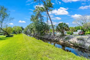 4585 Holly Lake Dr, Lake Worth, FL 33463 - Photo 30