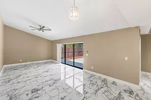 4585 Holly Lake Dr, Lake Worth, FL 33463 - Photo 10