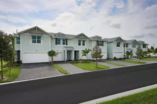 423 Salisbury Cir, Fort Pierce, FL 34982 - Photo 1