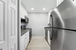 11477 NW 39th Ct, Coral Springs, FL 33065 - Photo 2