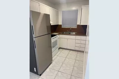 400 SE 9th Court #Apt 9, Hallandale Beach, FL 33009 - Photo 4