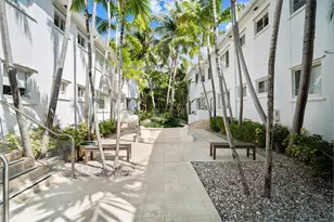 741 6th St, Miami Beach, FL 33139 - Photo 14