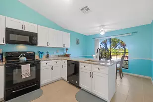 2542 SW Kensington St, Port Saint Lucie, FL 34953 - Photo 6