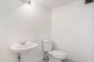 6201 N Falls Cir Dr, Lauderhill, FL 33319 - Photo 6