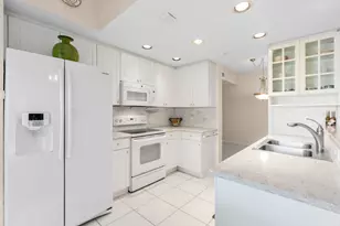 7735 Yardley Dr, Tamarac, FL 33321 - Photo 16