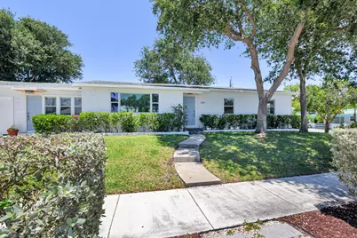 304 Wellesley Drive, Lake Worth Beach, FL 33460 - Photo 2