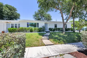 304 Wellesley Dr, Lake Worth Beach, FL 33460 - Photo 2