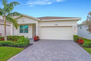 5726 Graceful Wy, Delray Beach, FL 33484 - Photo 2