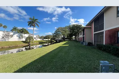 9621 NW 4th Street #3e, Coral Springs, FL 33071 - Photo 4