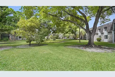 3105 Oakland Shores Drive #J207, Oakland Park, FL 33309 - Photo 1