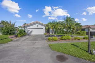 1051 NW 9th St, Boca Raton, FL 33486 - Photo 2