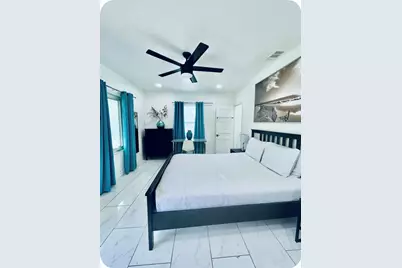 630 NE 17th Way, Fort Lauderdale, FL 33304 - Photo 8