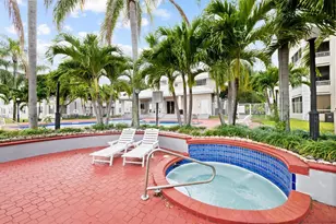 2841 N Oakland Forest Dr, Oakland Park, FL 33309 - Photo 14