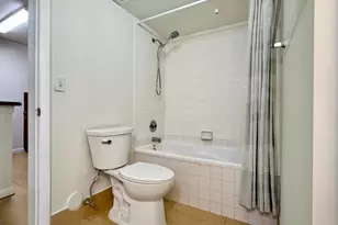2841 N Oakland Forest Dr, Oakland Park, FL 33309 - Photo 14