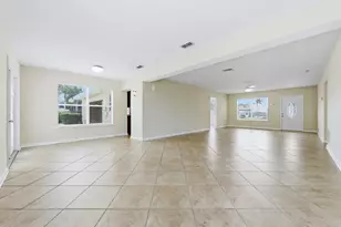 1452 Crest Dr, Lake Worth, FL 33461 - Photo 6