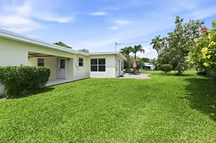 1452 Crest Dr, Lake Worth, FL 33461 - Photo 22