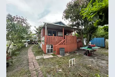 8545 SE Mars Street, Hobe Sound, FL 33455 - Photo 2