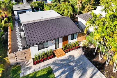 225 NE 10th Street, Delray Beach, FL 33444 - Photo 1