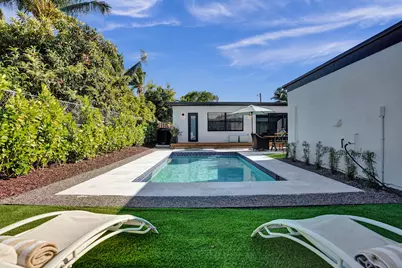 225 NE 10th Street, Delray Beach, FL 33444 - Photo 12