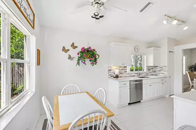 1110 NW 105th Way, Plantation, FL 33322 - Photo 14