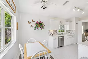 1110 NW 105th Way, Plantation, FL 33322 - Photo 14