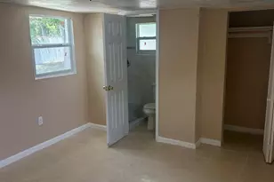 845 NW 132nd St, North Miami, FL 33168 - Photo 4