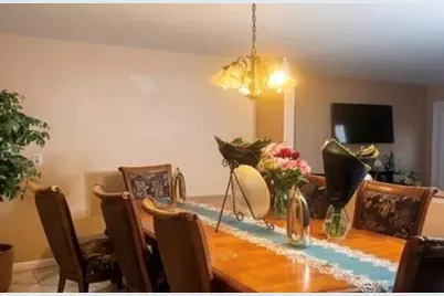 729 Ilex Court, West Palm Beach, FL 33403 - Photo 6
