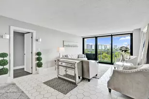 3701 N Country Club Dr, Aventura, FL 33180 - Photo 2
